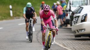 Vingegaard intouchable : 4e victoire en patron à Carì, le Giro est presque plié ! Le Danois en rose explose tout en Suisse